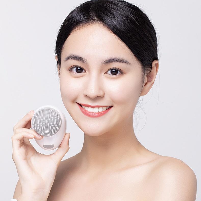 ORANGLES 2022 Dual‑Use Silicone Facial Cleansing Brush | Whitening Face Massage Wash Tool with Skin Rejuvenation - high resolution display - exposing craftsmanship - Image 2 of 2 | built for everyone | 2022 Dual‑Use Silicone Facial Cleansing Brush | Whitening Face Massage Wash Tool with Skin Rejuvenation for sale Georgia | Free Shipping ORANGLES